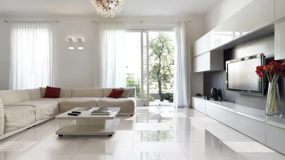 Jak wybrać idealny gres do salonu? Porady, trendy i najczęstsze błędy