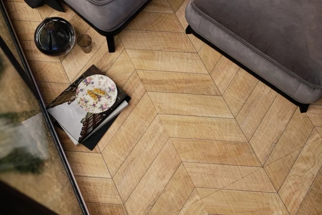 Gres czy panele – co wybrać do domu? Porównanie, wady i zalety podłóg