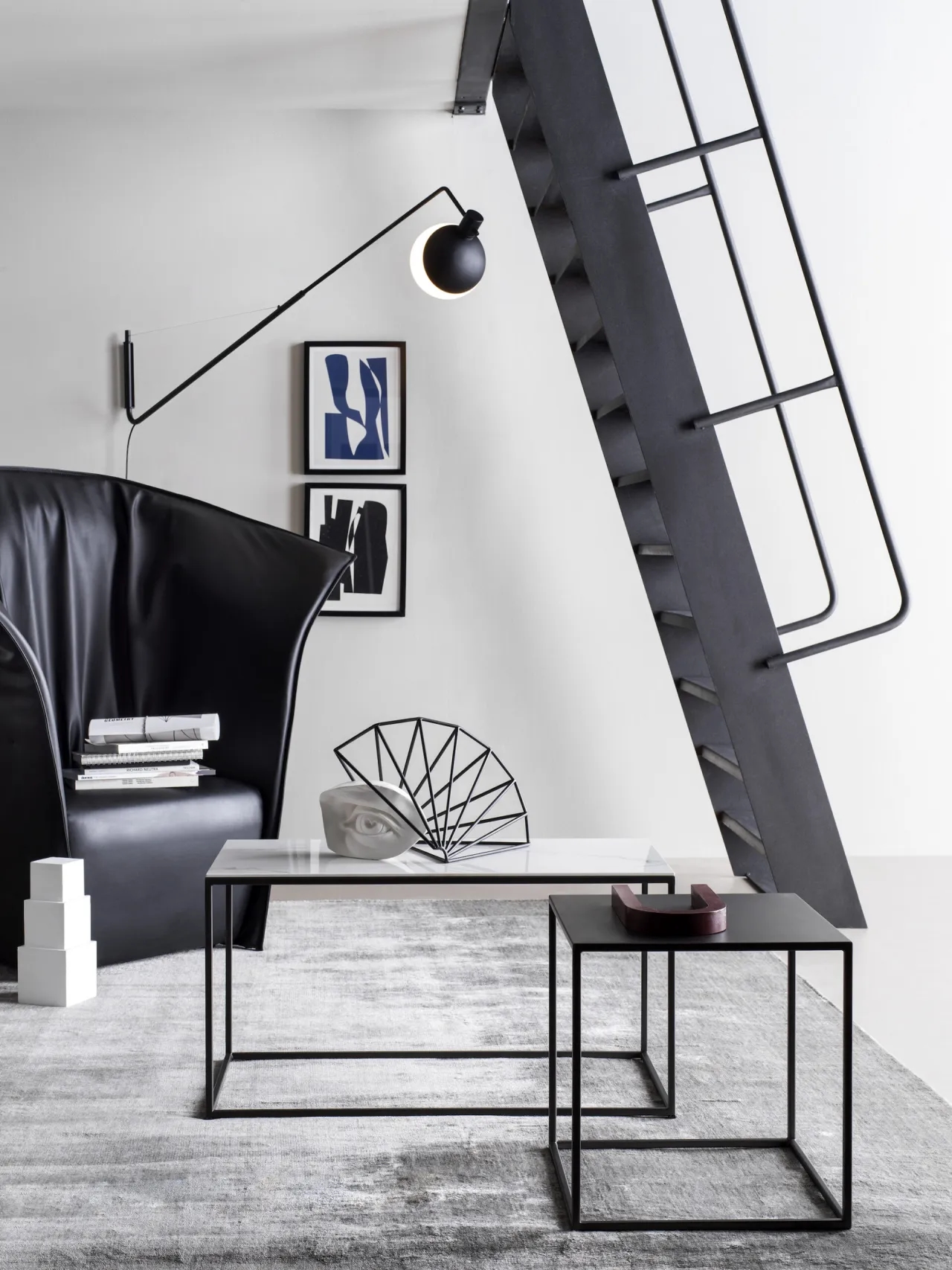 Jak prawidłowo zawiesić lampę w salonie? Optymalna wysokość i praktyczne porady