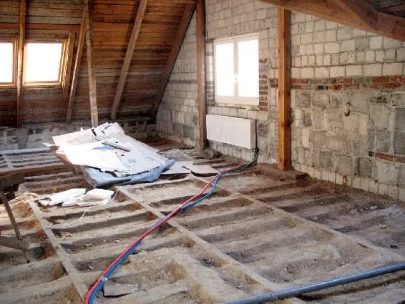 Jak zrobić podłogę na starym strychu bez błędów i kosztownych napraw – praktyczne porady